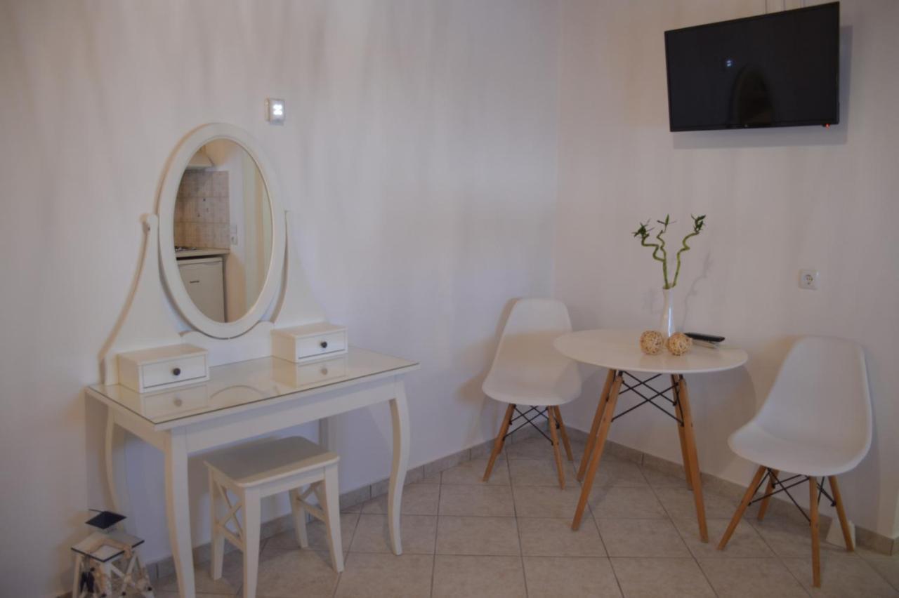 Cute Studio In Milos Trypiti Extérieur photo